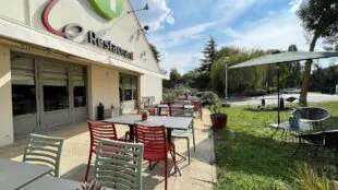 Hôtel - Restaurant Campanile Villejust