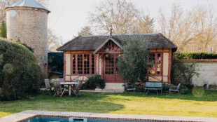 Positive Cottage