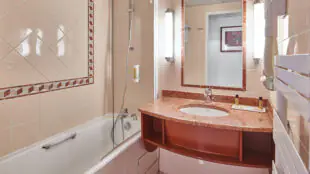 villa-modigliani-chambre-standard-salle-de-bain