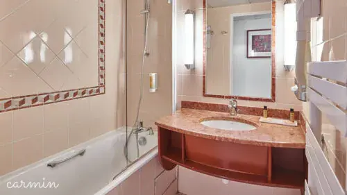 villa-modigliani-chambre-standard-salle-de-bain