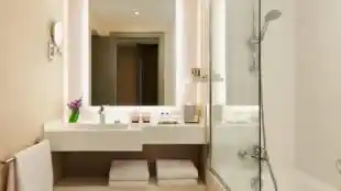 Renaissance Paris La Defense Hotel-Salle de Bain