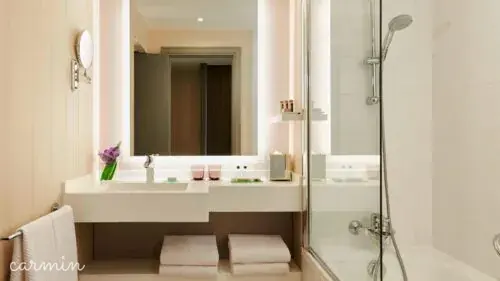 Renaissance Paris La Defense Hotel-Salle de Bain