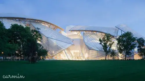 27401-FacadenorddubatimentdelaFondationLouisVuitton.